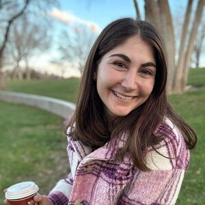 Meet your Posher, Estee